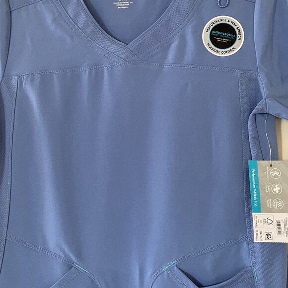V neck scrub top with pockets - Picture 5 of 6